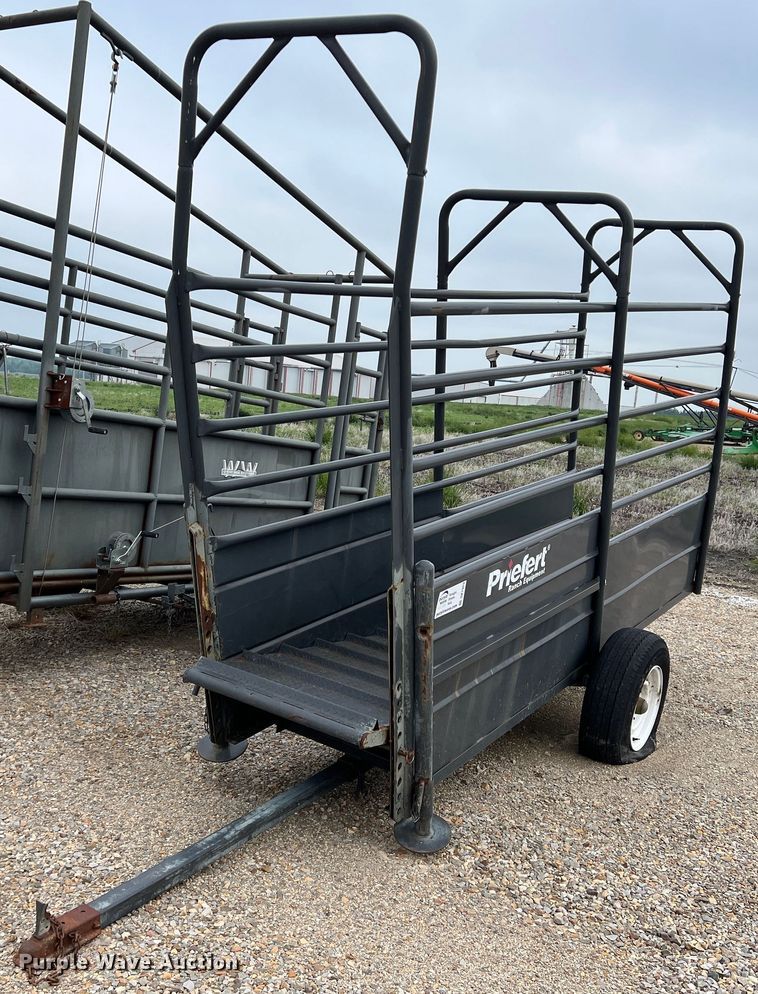 image for item DK7929 Priefert  livestock loading chute