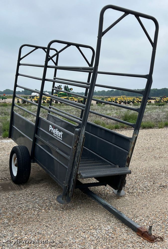 image for item DK7929 Priefert  livestock loading chute