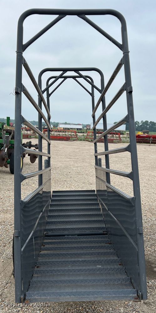 image for item DK7929 Priefert  livestock loading chute