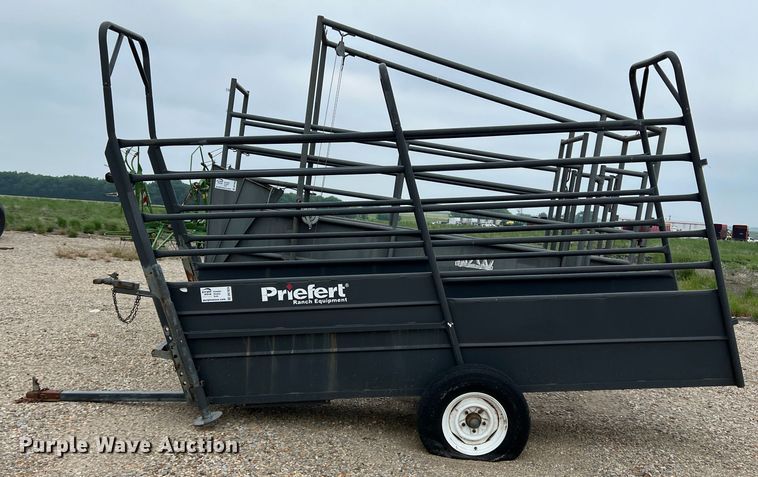 image for item DK7929 Priefert  livestock loading chute
