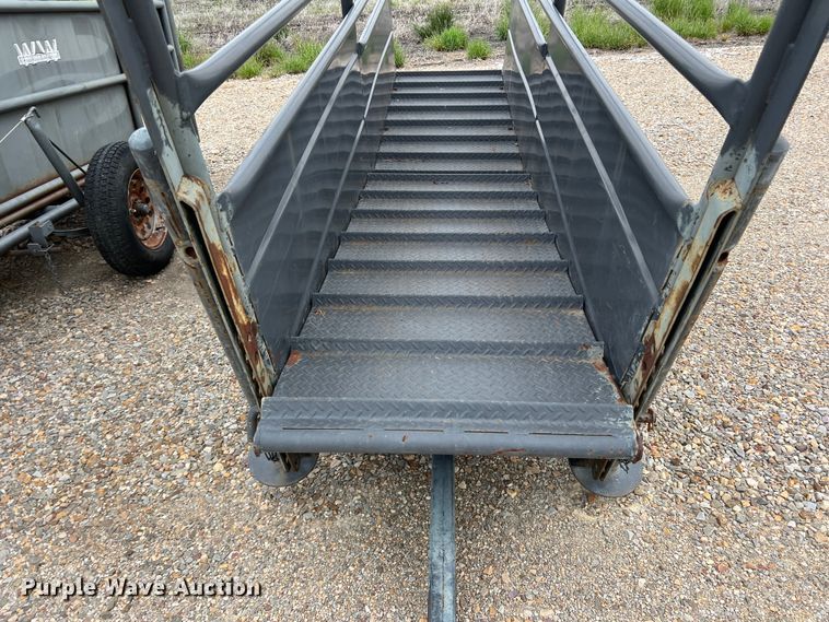 image for item DK7929 Priefert  livestock loading chute
