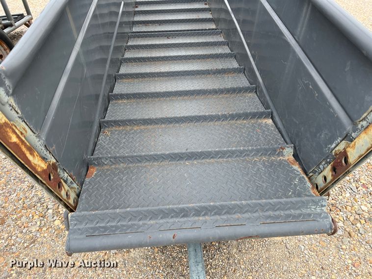 image for item DK7929 Priefert  livestock loading chute