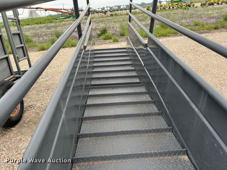 image for item DK7929 Priefert  livestock loading chute