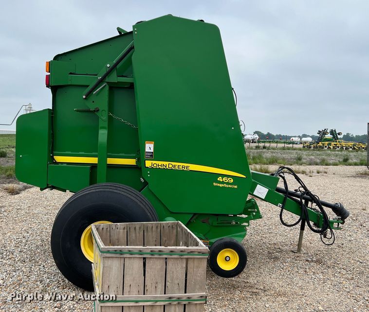image for item DK7932 2013 John Deere 469  round baler