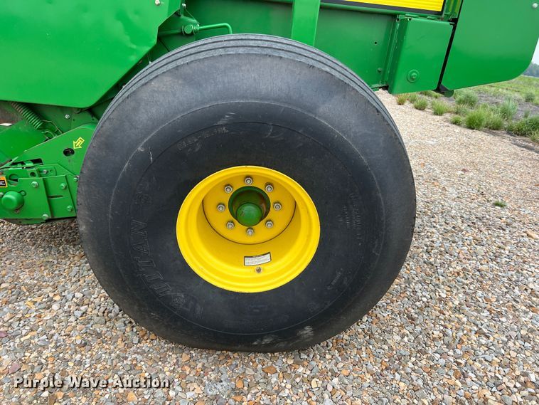 image for item DK7932 2013 John Deere 469  round baler