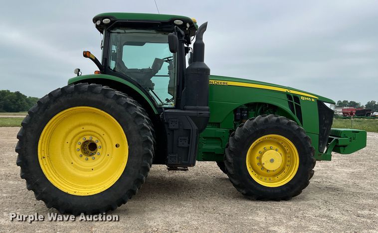 image for item DK7939 2017 John Deere 8245R  MFWD tractor