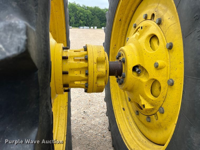 image for item DK7939 2017 John Deere 8245R  MFWD tractor