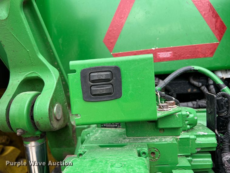 image for item DK7939 2017 John Deere 8245R  MFWD tractor