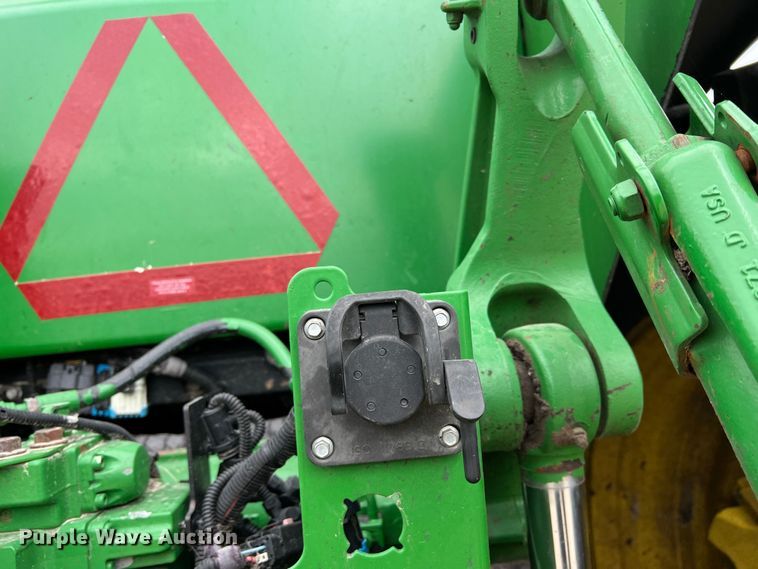 image for item DK7939 2017 John Deere 8245R  MFWD tractor