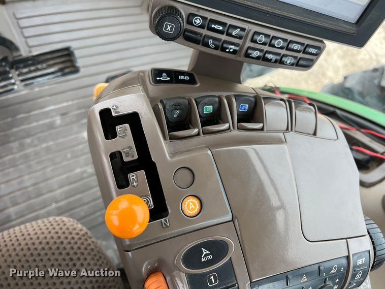 image for item DK7939 2017 John Deere 8245R  MFWD tractor