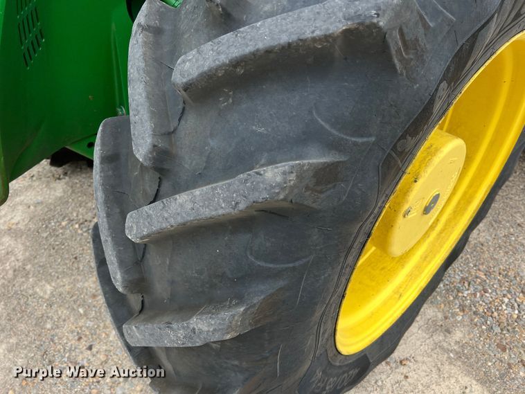 image for item DK7939 2017 John Deere 8245R  MFWD tractor
