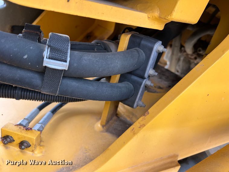 image for item DK7940 2016 John Deere 324K  wheel loader