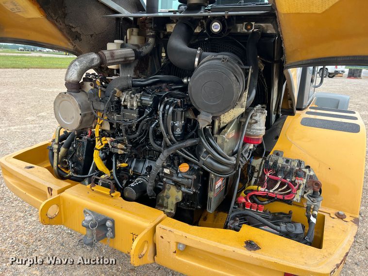 image for item DK7940 2016 John Deere 324K  wheel loader