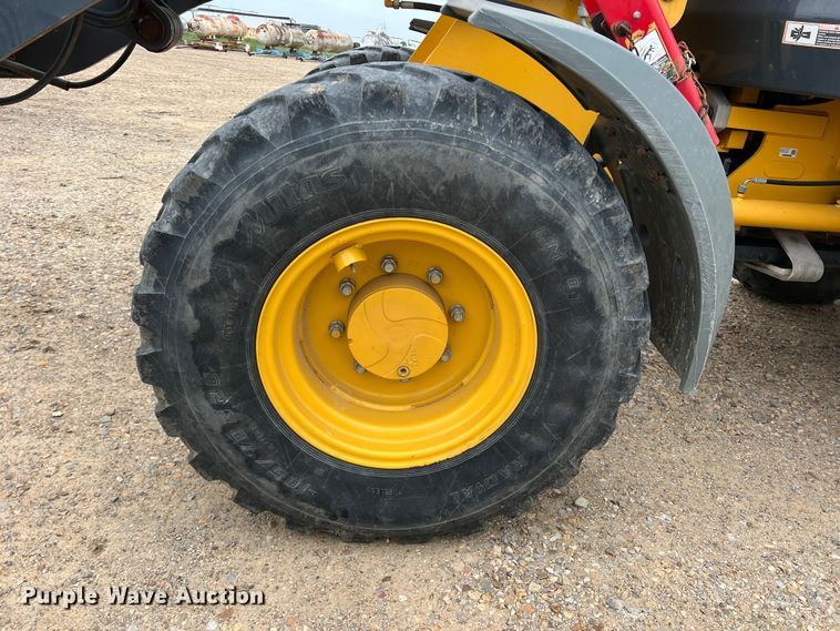 image for item DK7940 2016 John Deere 324K  wheel loader