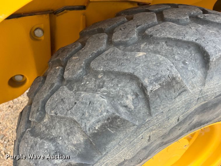 image for item DK7940 2016 John Deere 324K  wheel loader