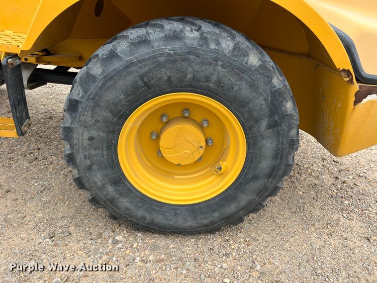 image for item DK7940 2016 John Deere 324K  wheel loader