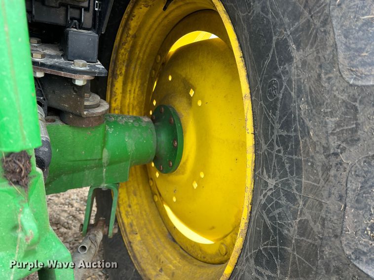 image for item DK7941 2015 John Deere 6105M  MFWD tractor