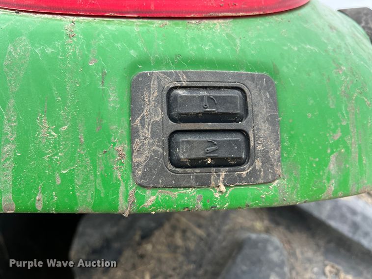 image for item DK7941 2015 John Deere 6105M  MFWD tractor