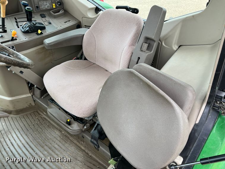 image for item DK7941 2015 John Deere 6105M  MFWD tractor