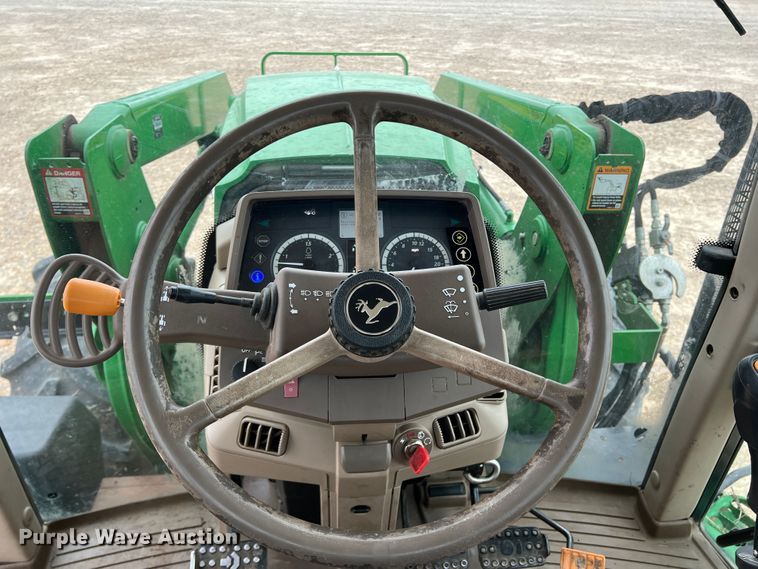 image for item DK7941 2015 John Deere 6105M  MFWD tractor