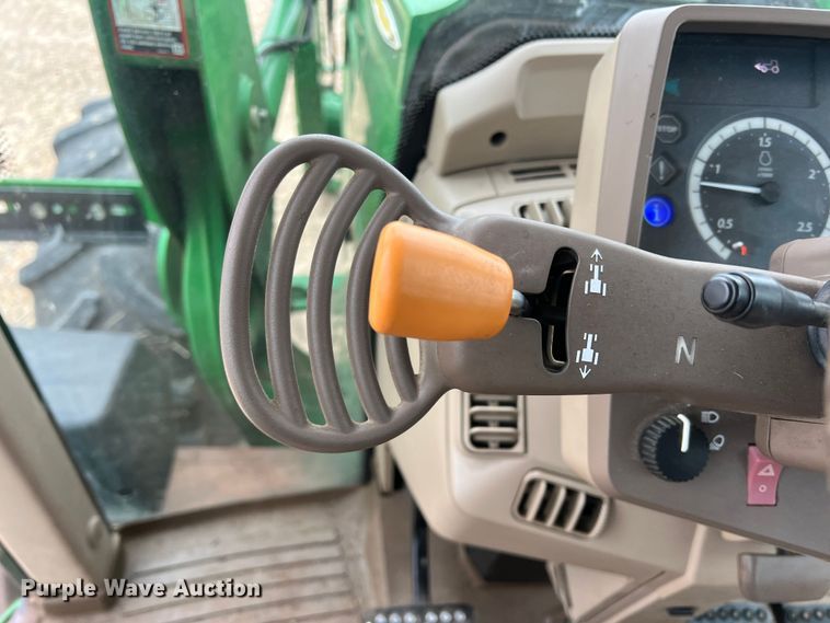 image for item DK7941 2015 John Deere 6105M  MFWD tractor