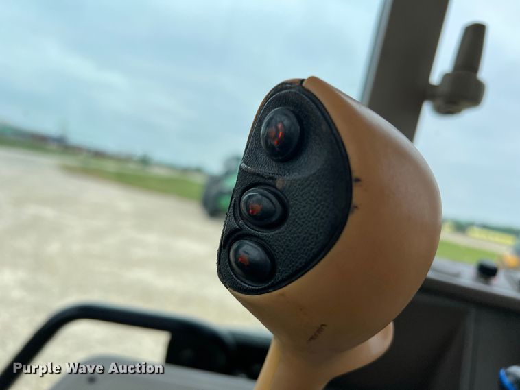 image for item DK7941 2015 John Deere 6105M  MFWD tractor