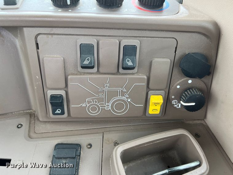 image for item DK7941 2015 John Deere 6105M  MFWD tractor