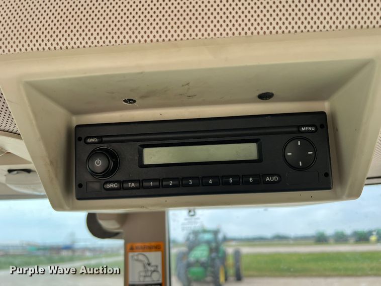 image for item DK7941 2015 John Deere 6105M  MFWD tractor