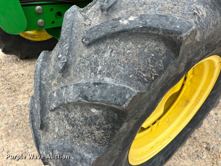 image for item DK7941 2015 John Deere 6105M  MFWD tractor