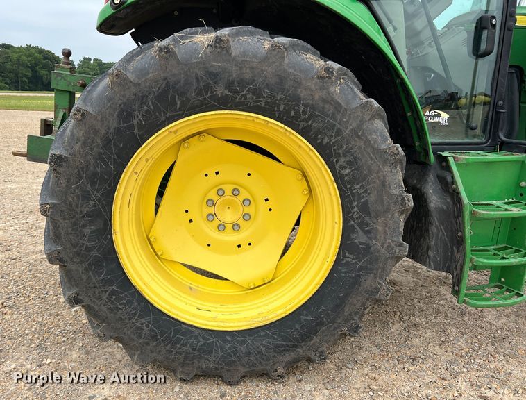 image for item DK7941 2015 John Deere 6105M  MFWD tractor
