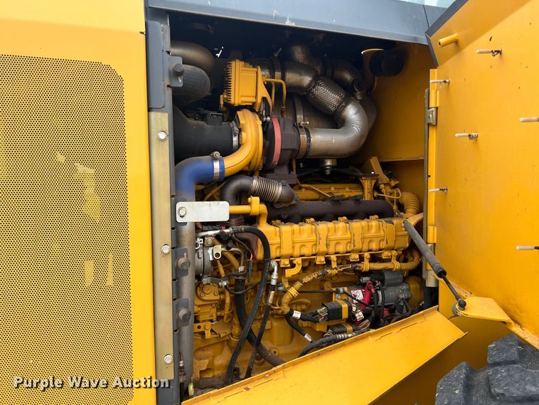 image for item DK7942 2014 John Deere 544K  high lift wheel loader