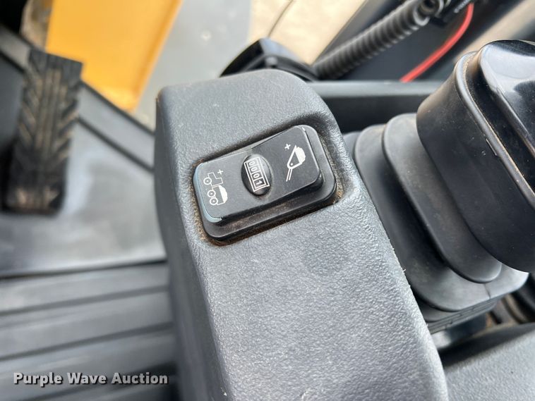 image for item DK7943 2012 John Deere 524K  wheel loader