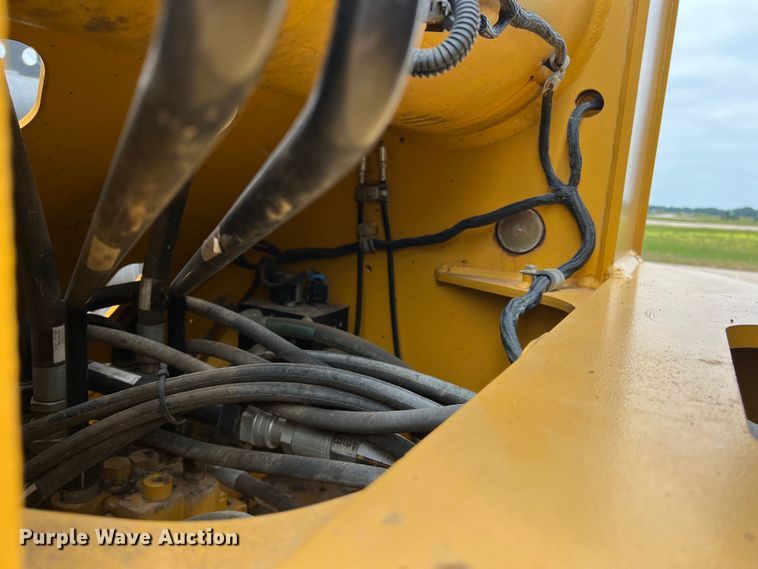 image for item DK7943 2012 John Deere 524K  wheel loader