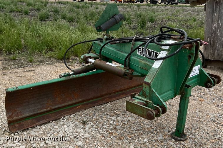 image for item DK7947 Frontier  10'W blade