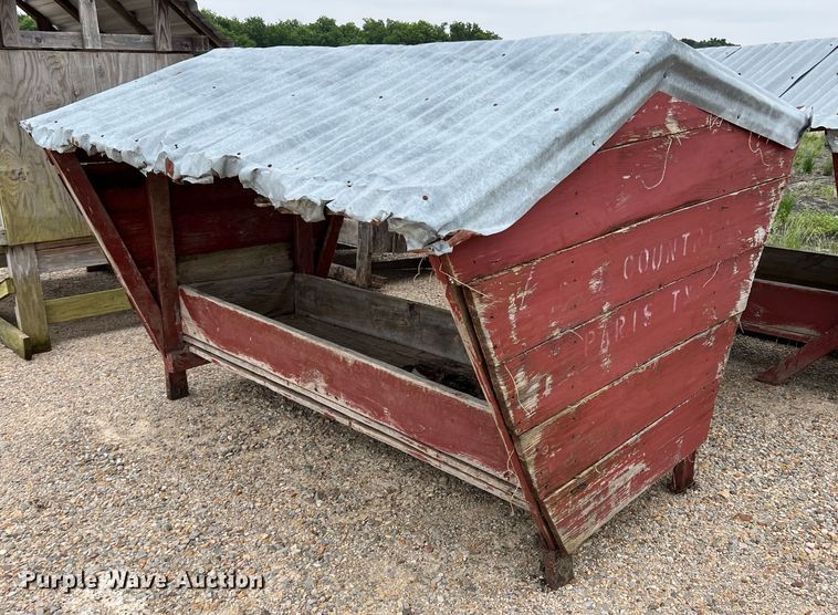 image for item DK7948 (5) livestock feeders