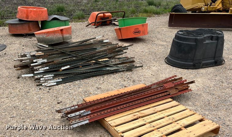 image for item DK7951 Livestock equipment