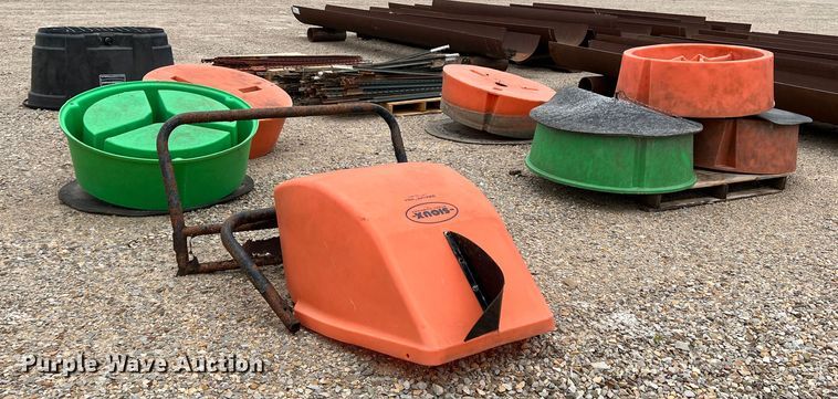 image for item DK7951 Livestock equipment