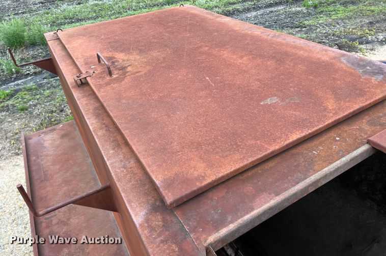 image for item DK7953 Creep feeder