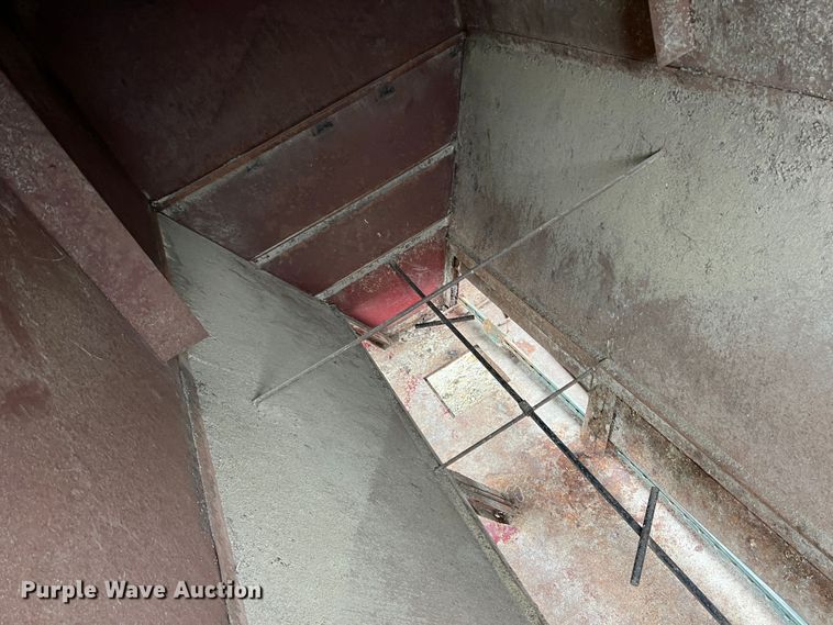 image for item DK7953 Creep feeder