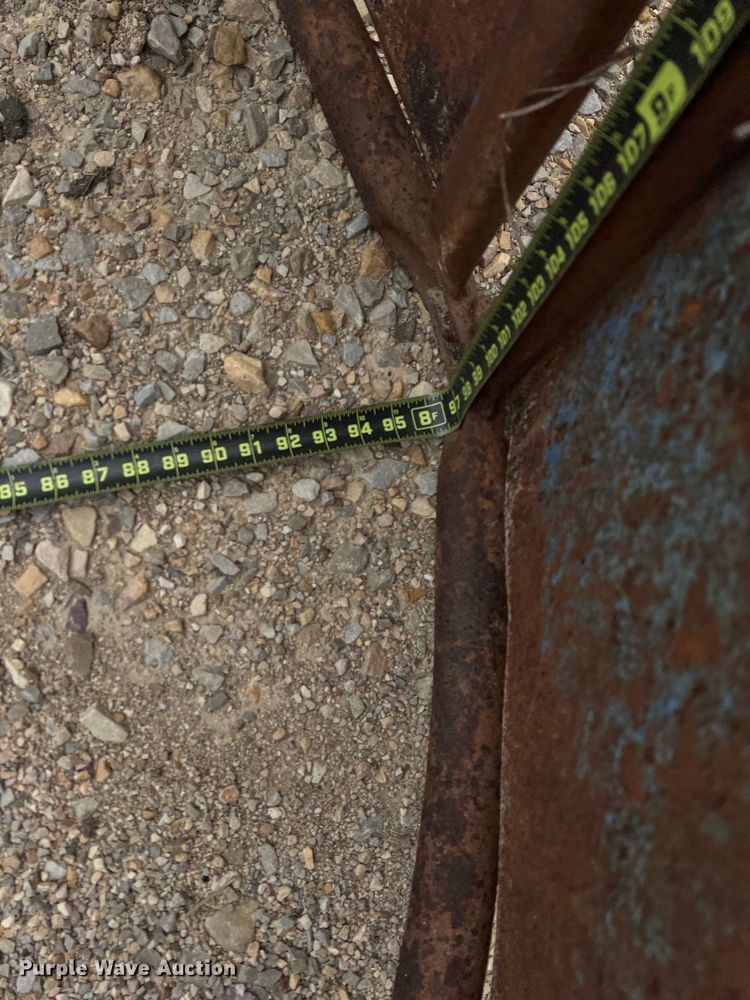 image for item DK7954 (3) hay bale feeders