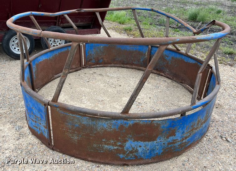 image for item DK7954 (3) hay bale feeders