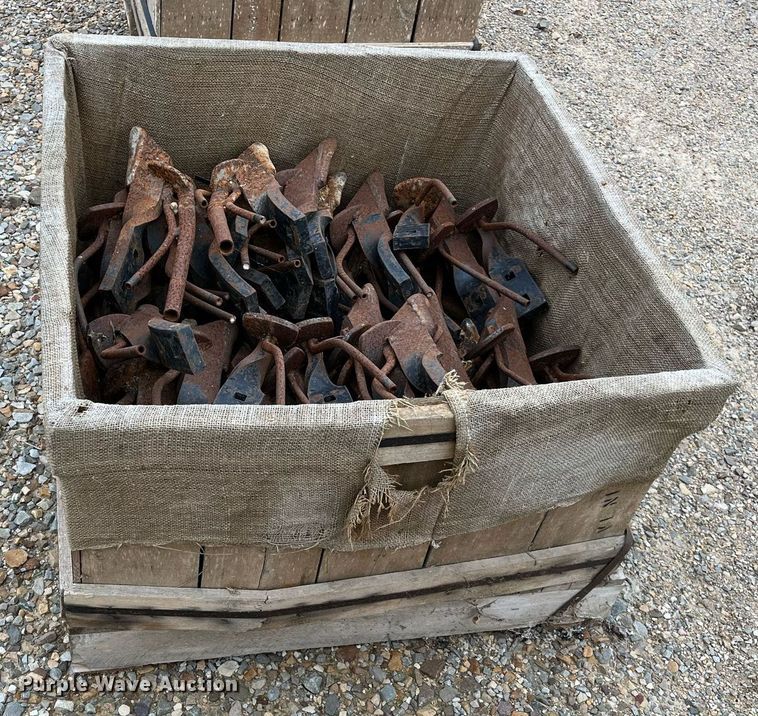 image for item DK7957 Approximately 72 shanks