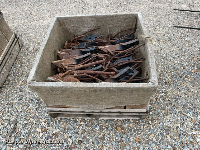 image for item DK7957 Approximately 72 shanks