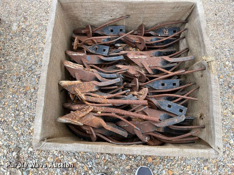 image for item DK7957 Approximately 72 shanks