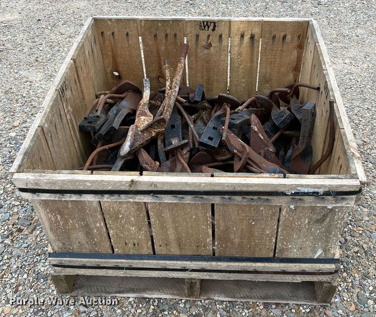 image for item DK7957 Approximately 72 shanks