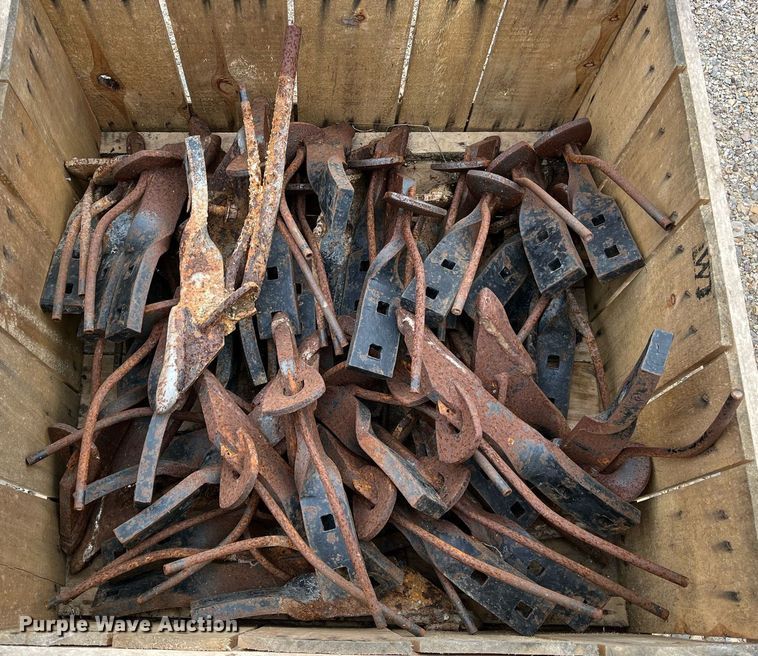 image for item DK7957 Approximately 72 shanks