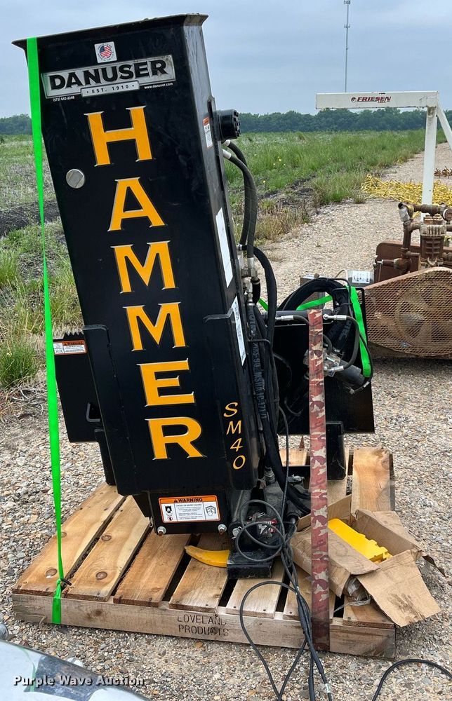 image for item DK7958 Danuser Hammer SM40  skid steer post driver