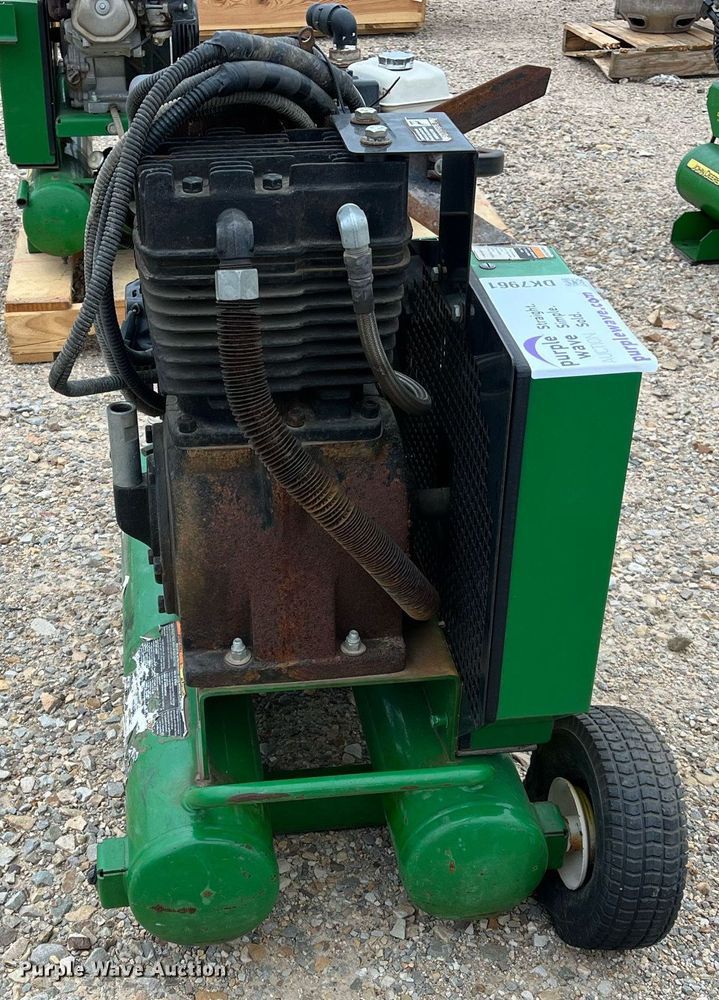 image for item DK7961 John Deere AC2-8GH  air compressor