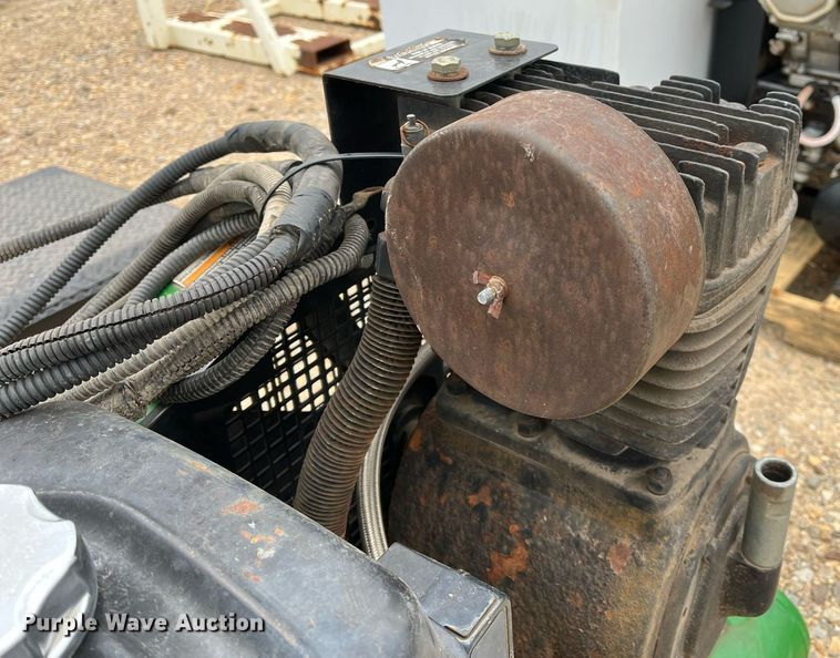 image for item DK7961 John Deere AC2-8GH  air compressor