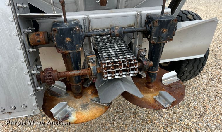 image for item DK7964 Adams  spreader